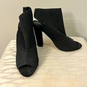 ASOS Design Hissy Knitted Sandals - Black - Size 8 - Worn Once